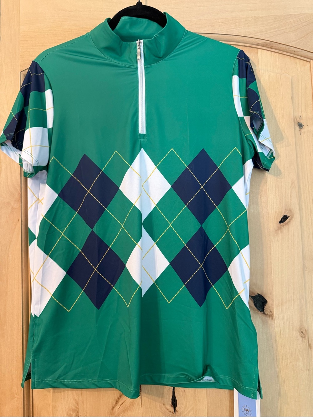 NWT MEDIUM — Green Argyle Short Sleeve Golf Top with Quarter Zip